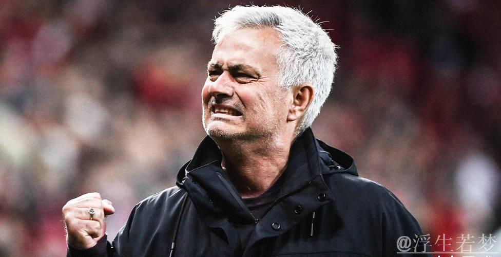 遭对方主帅言语挑衅，62岁穆帅愤怒反击酿冲突