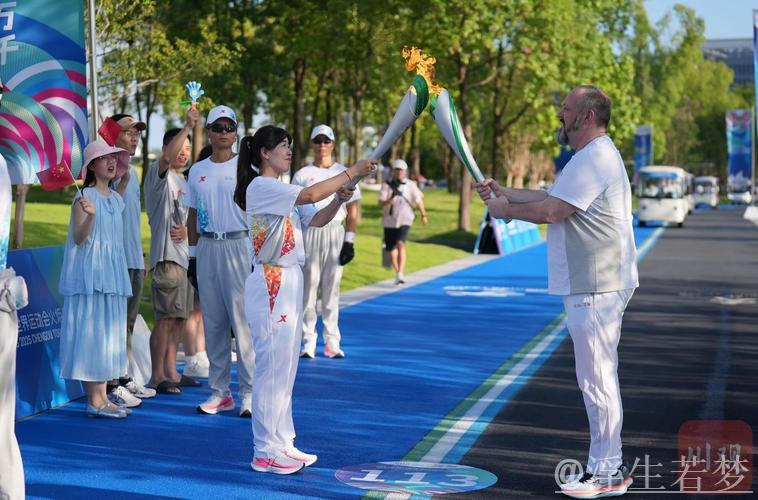 世运会火炬传递活动在四川成都展开 世运会火炬传递活动在四川成都展开