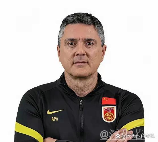 国米错失登顶良机，佩德罗双响救主，2-2战平拉齐奥，铁卫从功臣到罪人